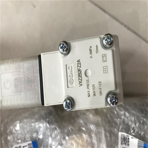 SMC内部先导式溢流阀AR825-14G